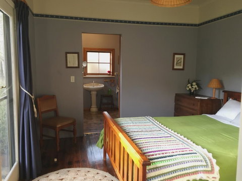 Walnut Cottage - Tourism Caloundra 1