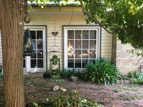 Walnut Cottage - Tourism Caloundra 6