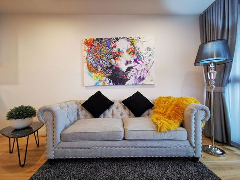 NEW 2 Rooms 2 Baths Apartment In Glen Waverley - Tourism Caloundra 1