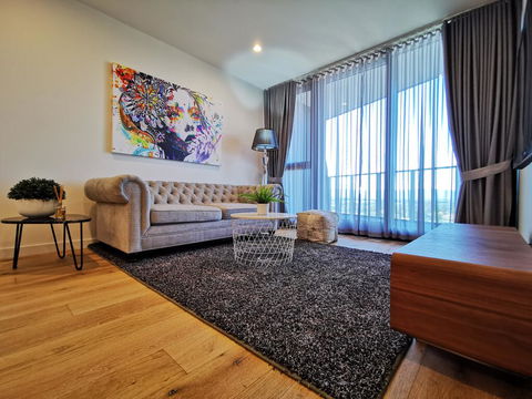 NEW 2 Rooms 2 Baths Apartment In Glen Waverley - Tourism Caloundra 0