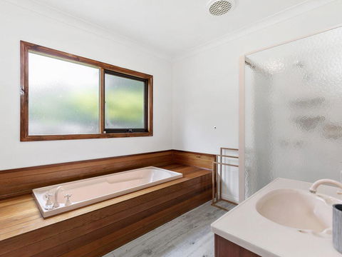 NICHE ON NOBLE - Ever Changing Vista - Tourism Caloundra 1