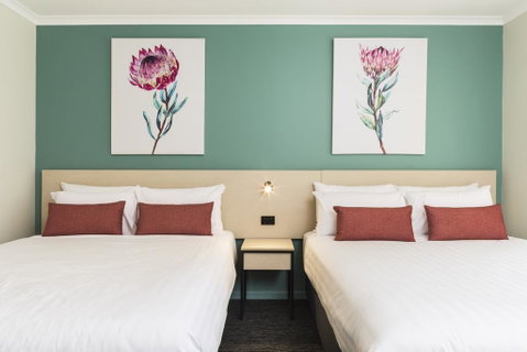 Nightcap At Balaclava Hotel - Tourism Caloundra 1
