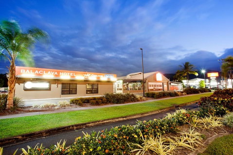 Nightcap At Balaclava Hotel - Tourism Caloundra 2