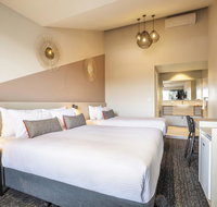 Nightcap at Manhattan Hotel - Tourism Caloundra