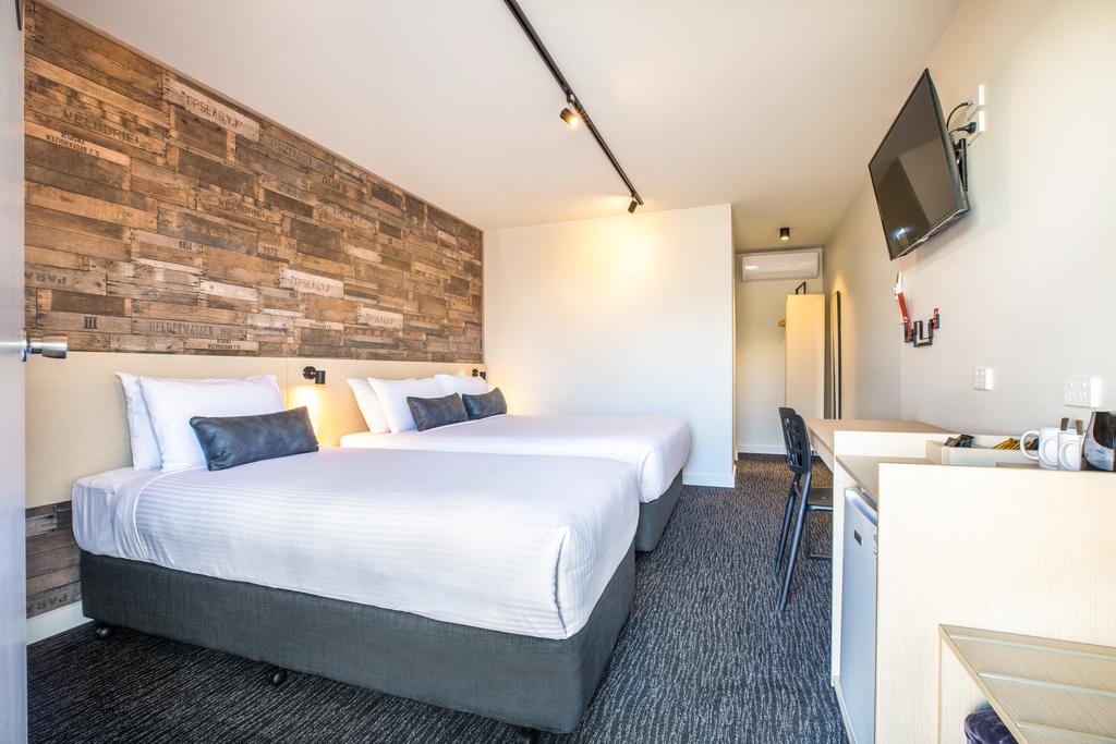  Tourism Caloundra