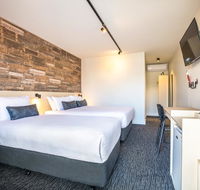 Nightcap at Westside Hotel - Tourism Caloundra