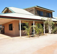 Ningaloo Breeze Villa 4 - 3 Bedroom Fully Self-Contained Holiday Accommodation - Tourism Caloundra