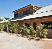 Ningaloo Breeze Villa 7 - 3 Bedroom Fully Self-Contained Holiday Accommodation - Tourism Caloundra