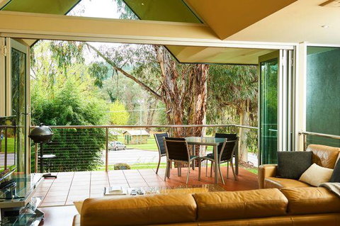 No.6 - Luxury Private Haven In The Heart Of Bright - Tourism Caloundra 3
