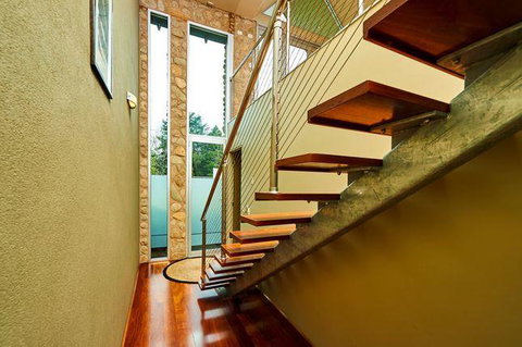 No.6 - Luxury Private Haven In The Heart Of Bright - Tourism Caloundra 1
