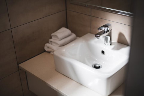 Noosa Sun Motel - Tourism Caloundra 3