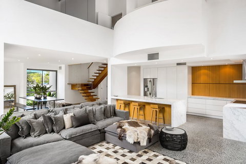 North Byron Luxury Beachfront - 'Mia Beach Abode' - Tourism Caloundra 1