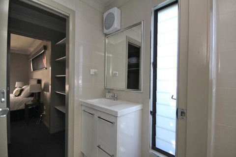 NORTHERN HAVEN-3/16 David Campbell St NH - Tourism Caloundra 3