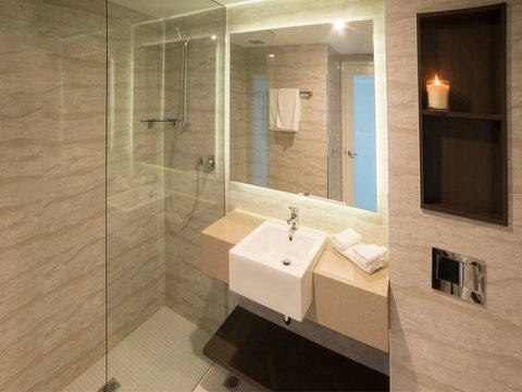 Novotel Wollongong Northbeach - Tourism Caloundra 2