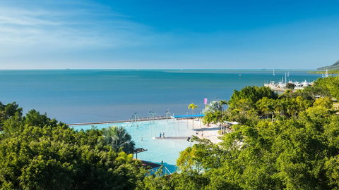Oaks Cairns Hotel - Tourism Caloundra 1
