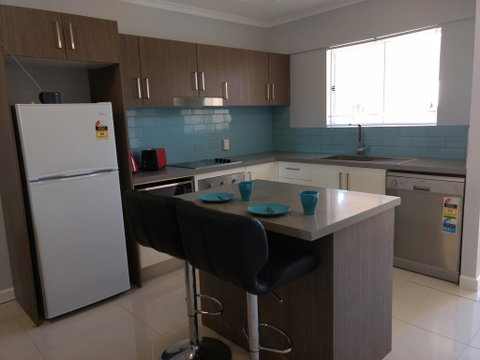 Oasis Private 2 Bed Apartment - Tourism Caloundra 1