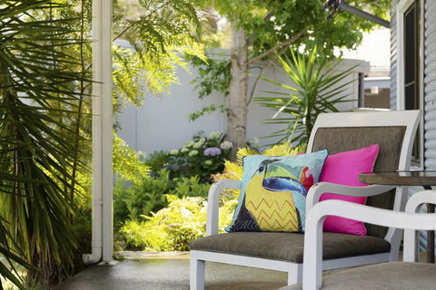 Ocean Breeze - Tourism Caloundra 0