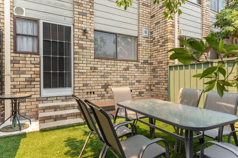 Ocean St Holiday Apartment - Tourism Caloundra 2