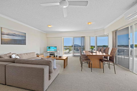 Ocean View 3 Bedroom Apartment - Tourism Caloundra 1