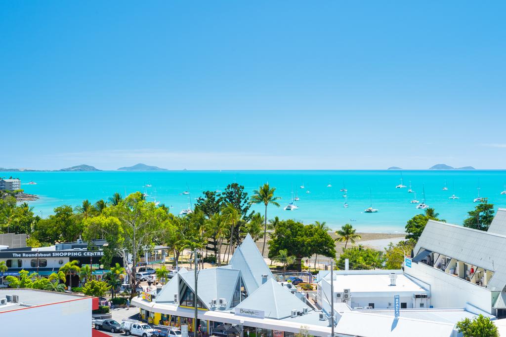 Airlie Beach QLD Tourism Caloundra