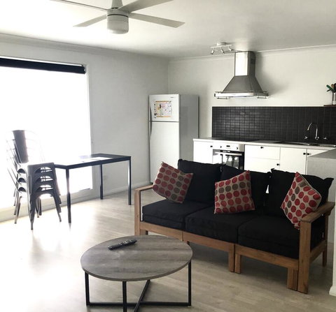 Ocean View Villas - Tourism Caloundra 0