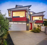 Ocean View Luxury Beachfront - Tourism Caloundra