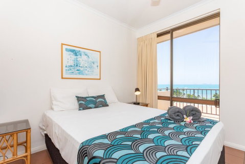 OCEAN VIEWS 10 - Tourism Caloundra 3