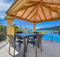 Ocean Views Galore - Airlie Beach - Tourism Caloundra