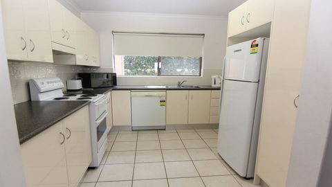 Oceancrest 12 - Pebbly Beach - Tourism Caloundra 2