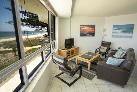 Oceanside Resort - Absolute Beachfront Apartments - Tourism Caloundra 0