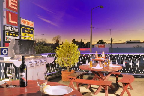 Olympia Motel - Tourism Caloundra 0