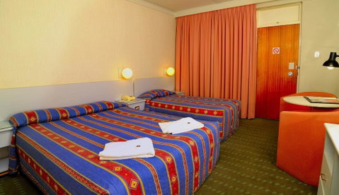 Olympia Motel - Tourism Caloundra 2