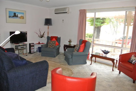 Onocay House - Tourism Caloundra 3
