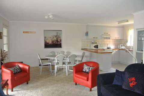 Onocay House - Tourism Caloundra 1
