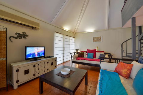 Osprey Holiday Village Unit 112 -Vibrant 3 Bedroom Holiday Villa With A Pool In The Complex - Tourism Caloundra 2