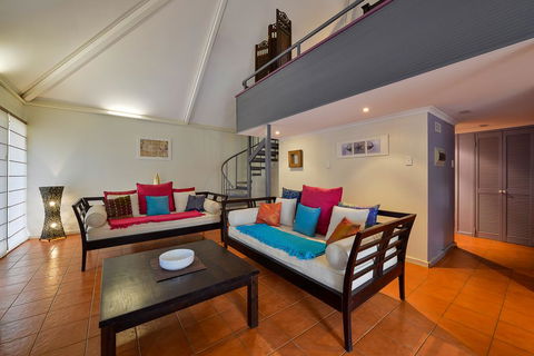 Osprey Holiday Village Unit 112 -Vibrant 3 Bedroom Holiday Villa With A Pool In The Complex - Tourism Caloundra 0