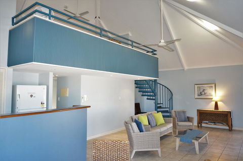 Osprey Holiday Village Unit 114 - Gorgeous 3 Bedroom Holiday Villa With A Pool In The Complex - Tourism Caloundra 0