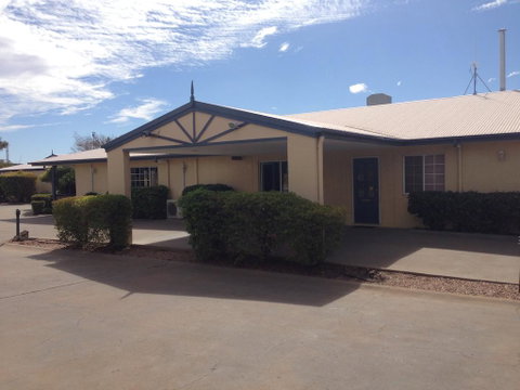 Outback Motel - Tourism Caloundra 2