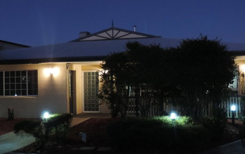 Outback Motel - Tourism Caloundra 3