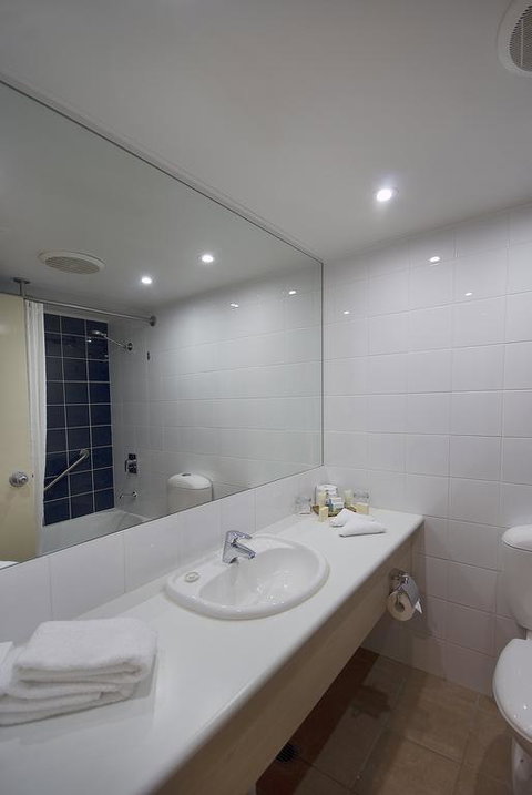 Outback Pioneer Hotel - Tourism Caloundra 3