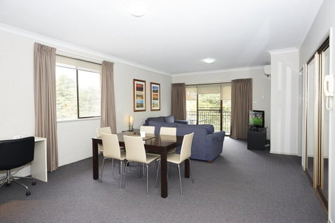 Oxley Court Serviced Apartments - Tourism Caloundra 2