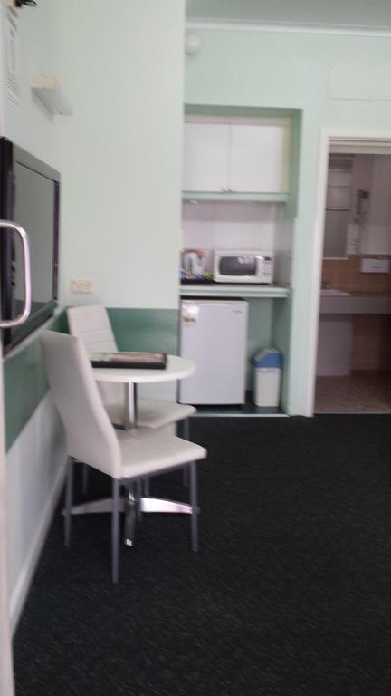 Paddle Steamer Motel - Tourism Caloundra 3