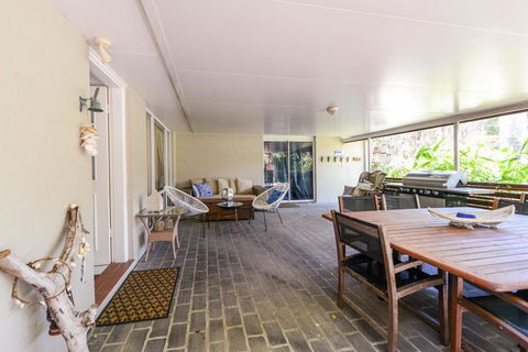 Palm Beachhouse - Tourism Caloundra 1