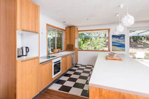Palm Beachhouse - Tourism Caloundra 2