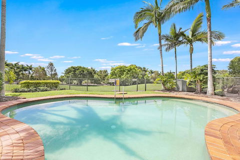Palm Breeze - Tourism Caloundra 1