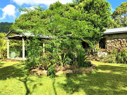 Palm Grove Rainforest Retreat - Tourism Caloundra 2