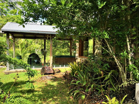 Palm Grove Rainforest Retreat - Tourism Caloundra 3