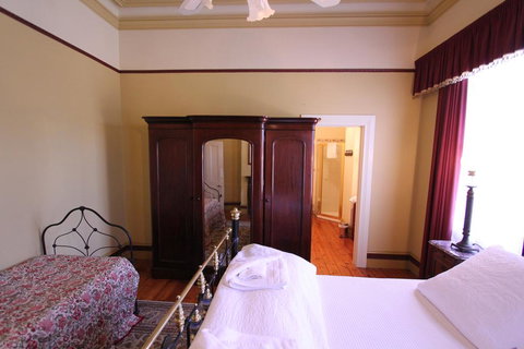 Palm House - Tourism Caloundra 2