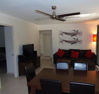 Palmgrove 2 - Rainbow Beach Pet Friendly Fully Fenced Air Conditioned Five Minutes To Beach - Tourism Caloundra