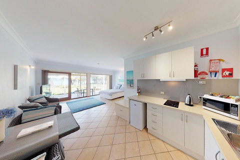 Paradise Beach Apartments - Tourism Caloundra 3